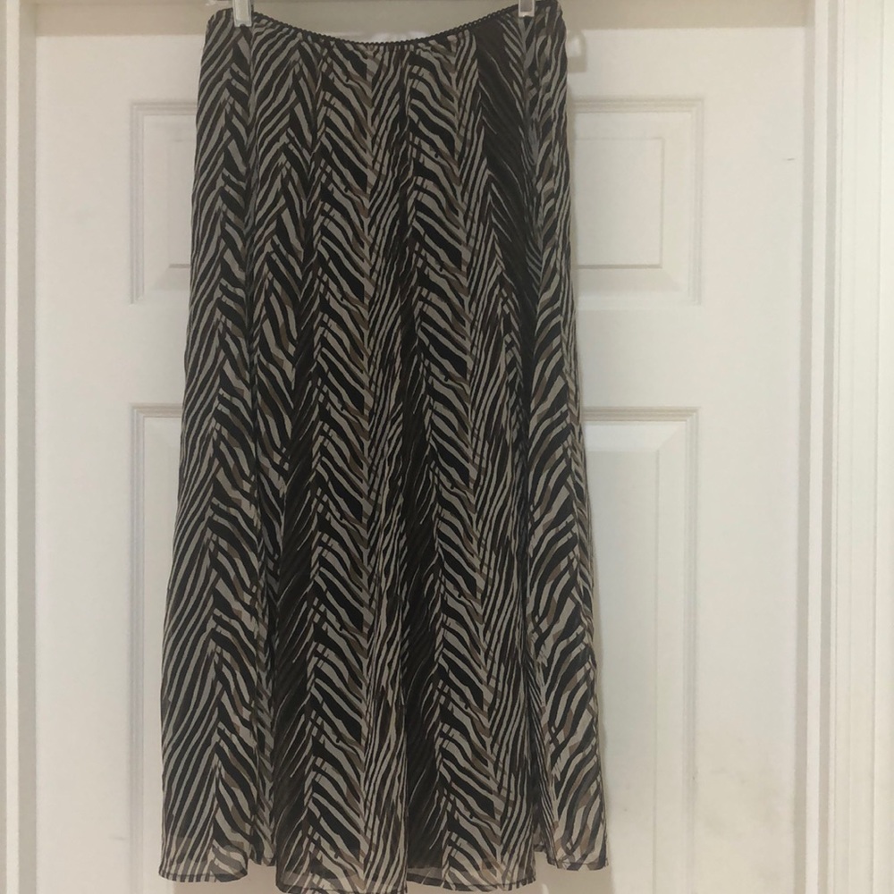 JM Collection Lightweight Lined Print Skirt Size 6